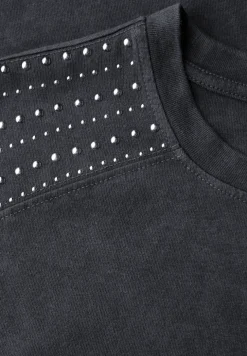 Shirt met edelstenen