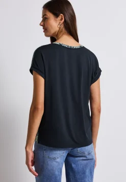 Shirt met gedessineerde V-hals