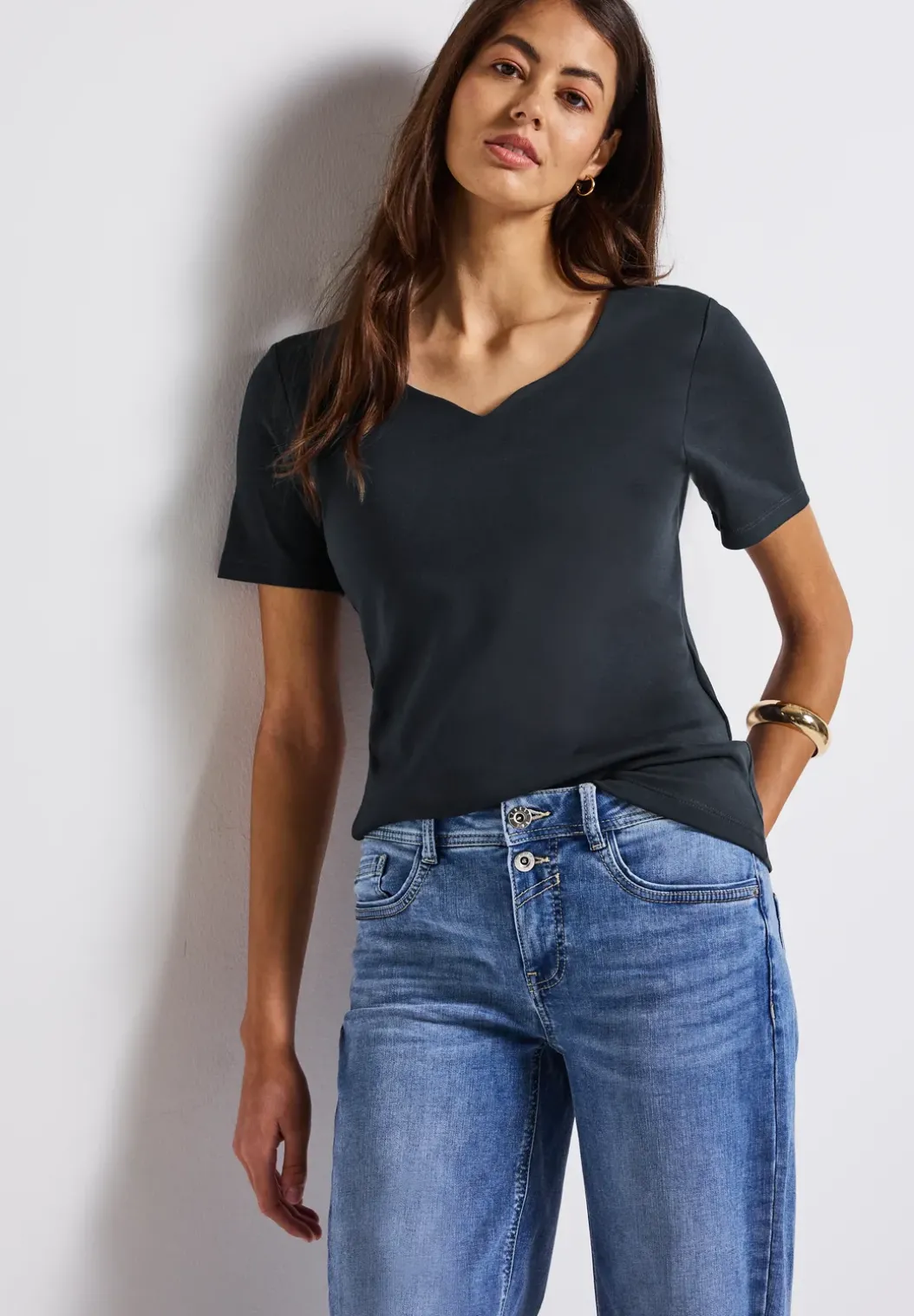 Shirt met hartvormige halslijn