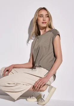 Shirt met kantdetail