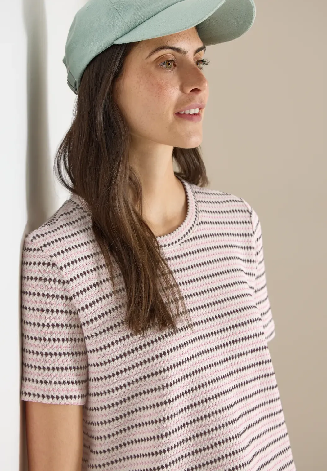 Shirt met korte mouwen, ronde hals en structuur