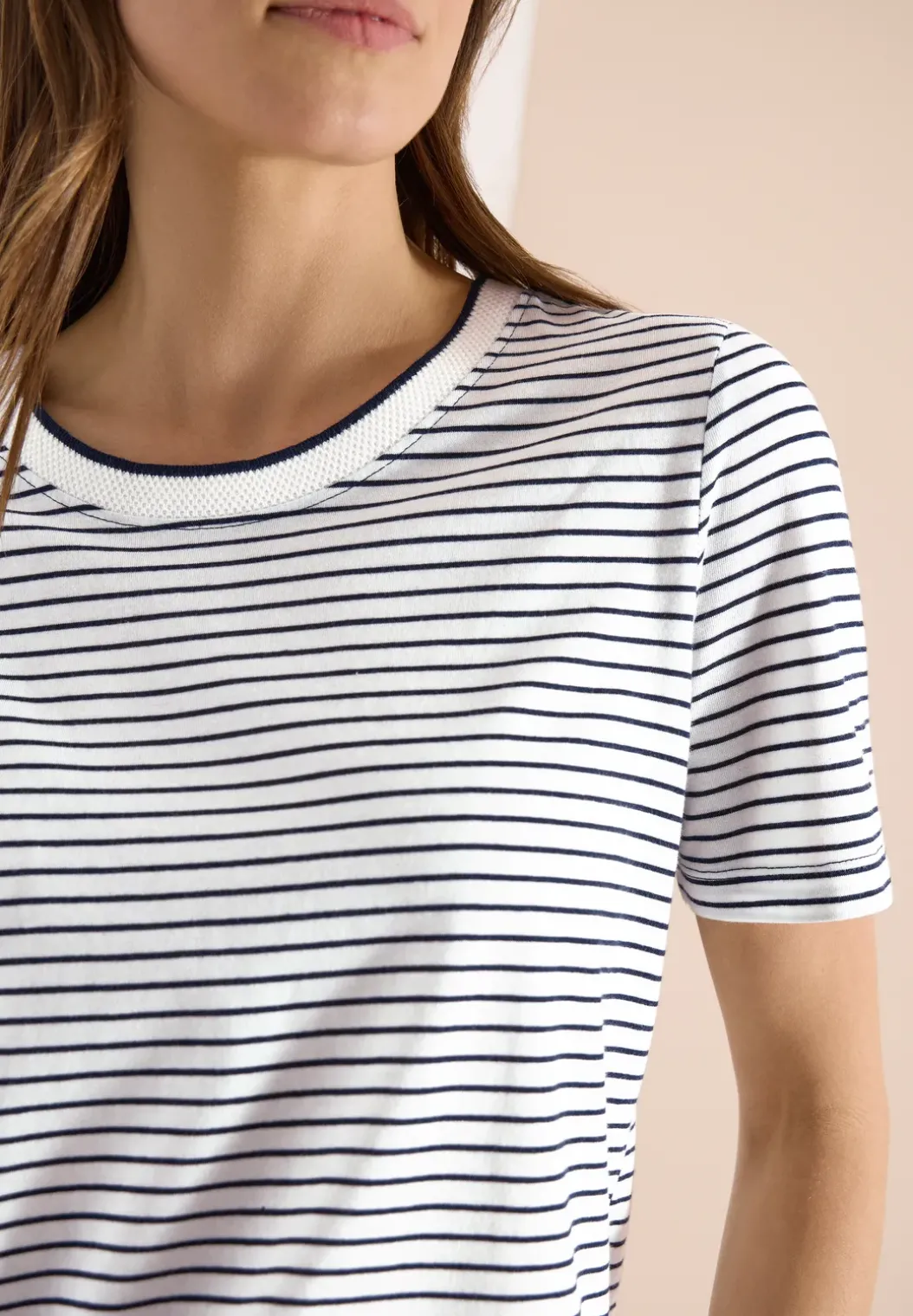 Shirt met korte mouwen, ronde hals en strepen