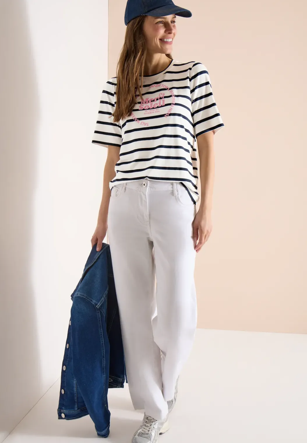Shirt met korte mouwen, ronde hals en strepen
