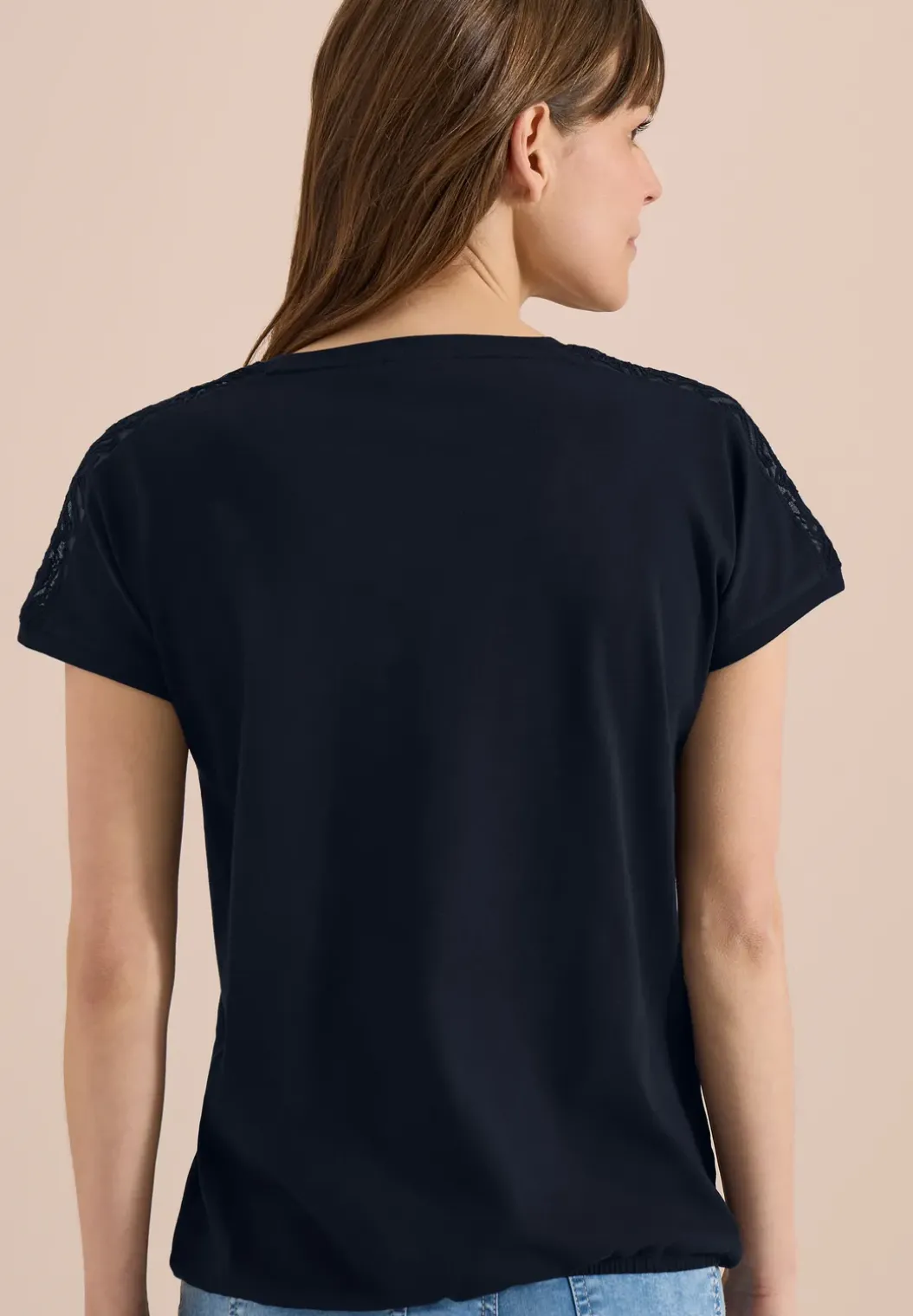 Shirt met overhangende schouders en kanten details