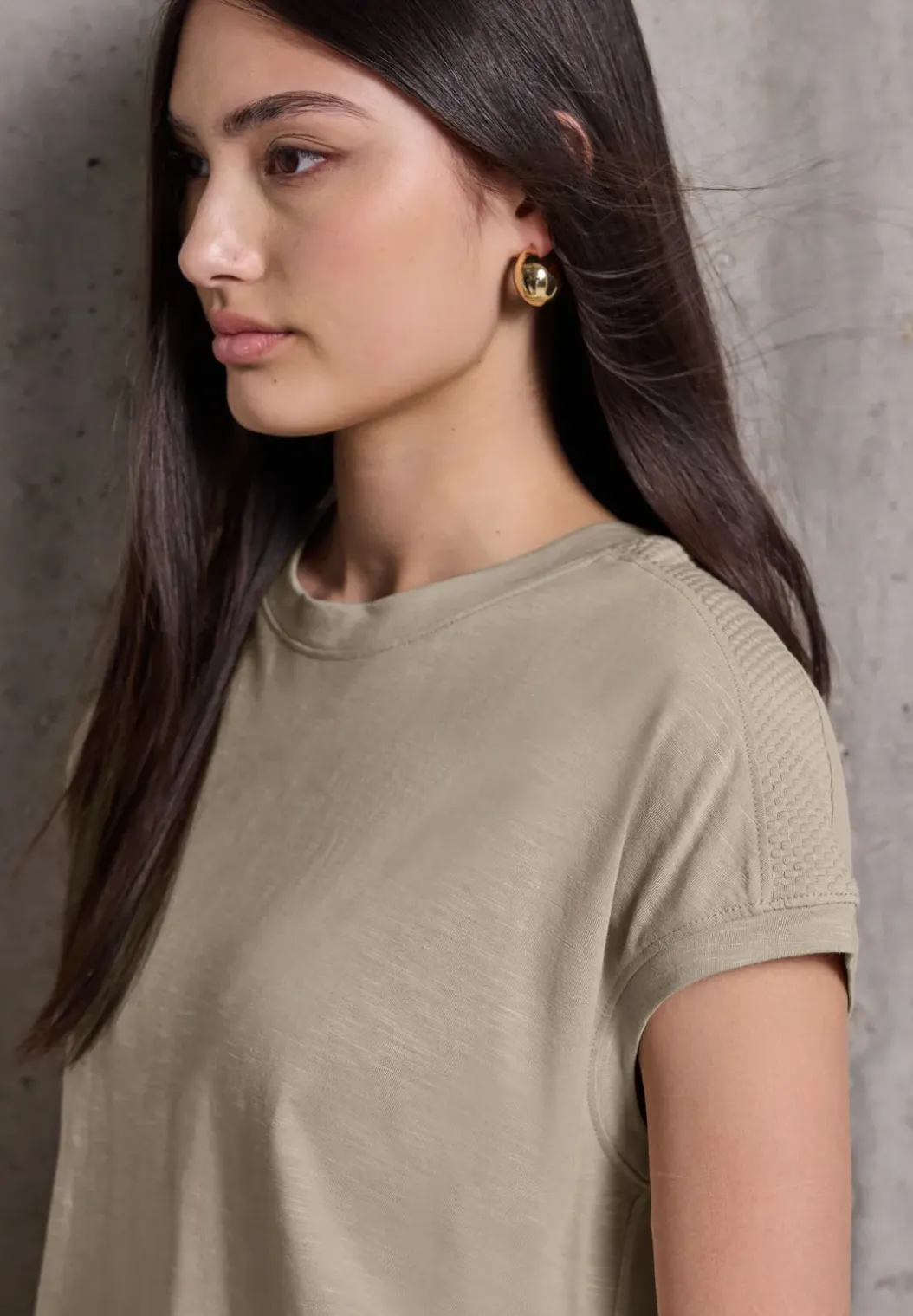 Shirt met schouderdetail