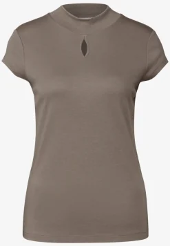 Shirt met subtiele uitsnijding