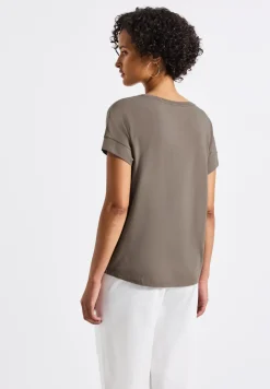 Shirt met tekstborduring