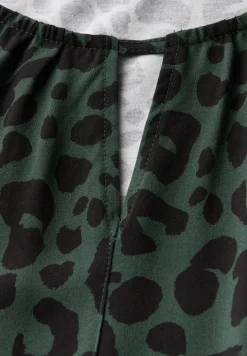 Shirt met uitsnede