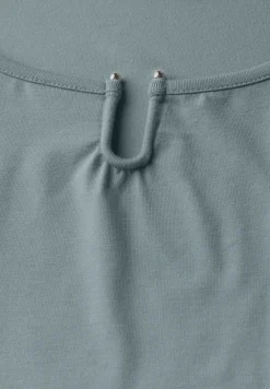Shirt met uitsnijding