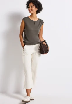 Shirt met uitsnijding