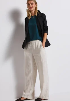 Shirt met uitsnijding