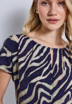 Shirt met uitsnijding