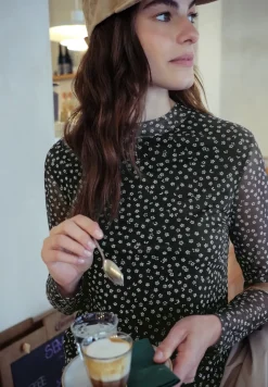 Shirt van mesh met patroon