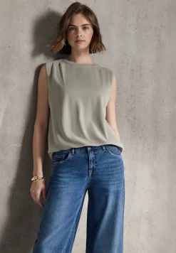 Silk-Look top