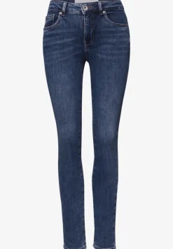 Skinny Legs