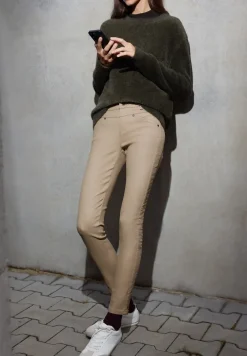 Slim Fit broek met coating