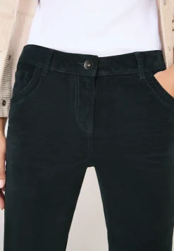 Slim Fit corduroy broek