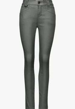 Slim Fit gecoate broek