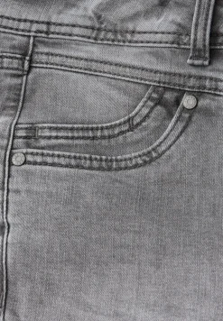 Slim Fit jeans