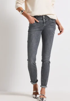 Slim Fit jeans