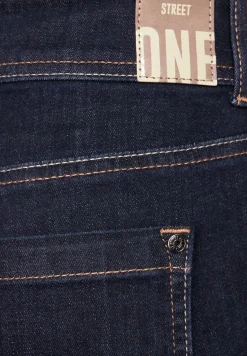 Slim fit jeans