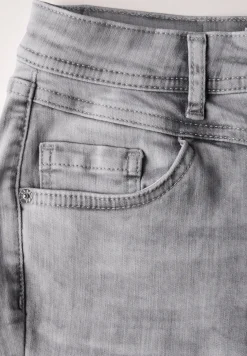 Slim Fit jeans