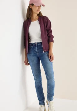 Slim Fit jeans