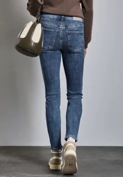 Slim Fit jeans