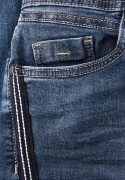 Slim Fit jeans