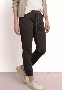 Slim legs broek in een lichtgewicht stof