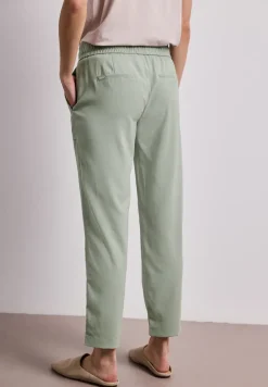 Slim legs in gemêleerde look