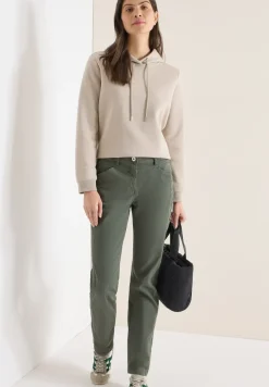 Straight Legs
