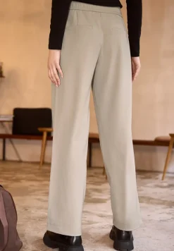 Straight Legs
