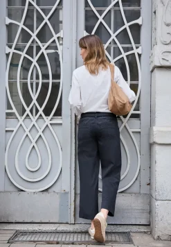 Straight Legs broek in papertouch kwaliteit