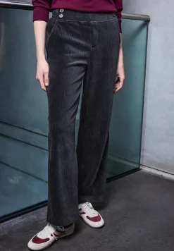 Straight Legs corduroy broek