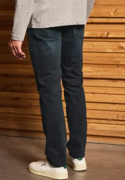 Straight Legs jeans