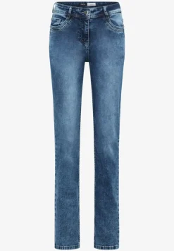 Straight Legs jeans