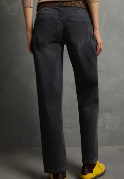Straight Legs jeans