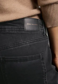 Straight Legs jeans