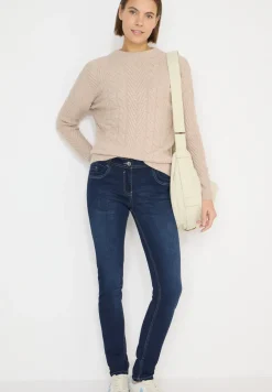 Straight Legs jeans