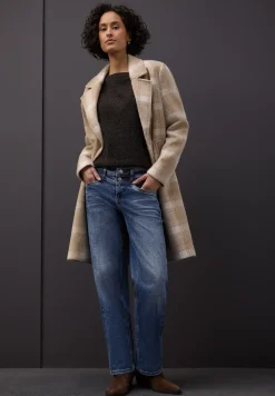 Straight Legs jeans