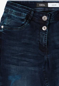 Straight Legs jeans