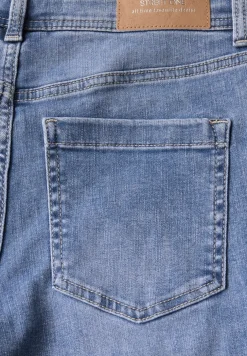 Straight Legs jeans