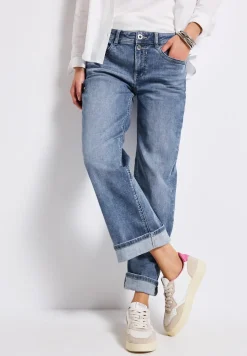 Straight Legs jeans