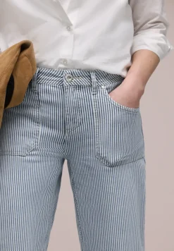 Straight Legs jeans