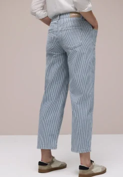 Straight Legs jeans
