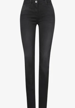 Straight Legs jeans