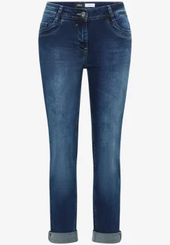 Straight Legs jeans