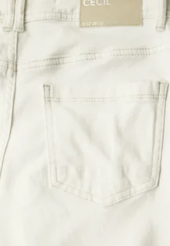 Straight Legs jeans