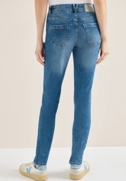Straight Legs jeans